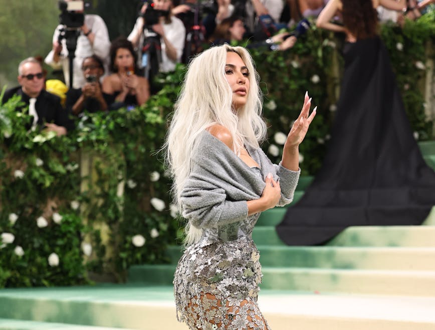 Il look di Kim Kardashian al MET Gala 2024 in Maison Margiela 'Artisanal' by John Galliano