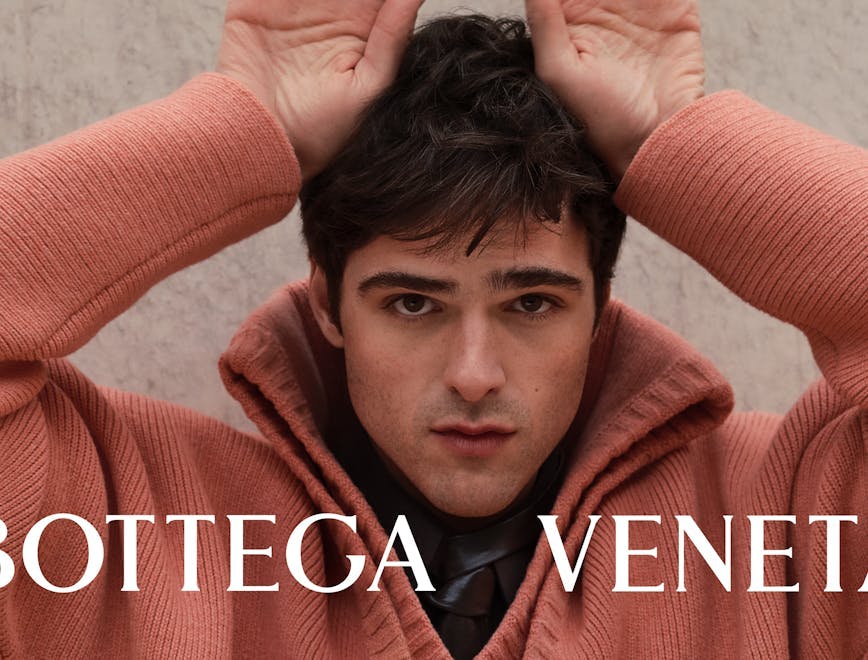 Jacob Elordi nella foto che annuncia l'inizio della collaborazione con Bottega Veneta come Brand Ambassador (Alec Soth/Courtesy Bottega Veneta)