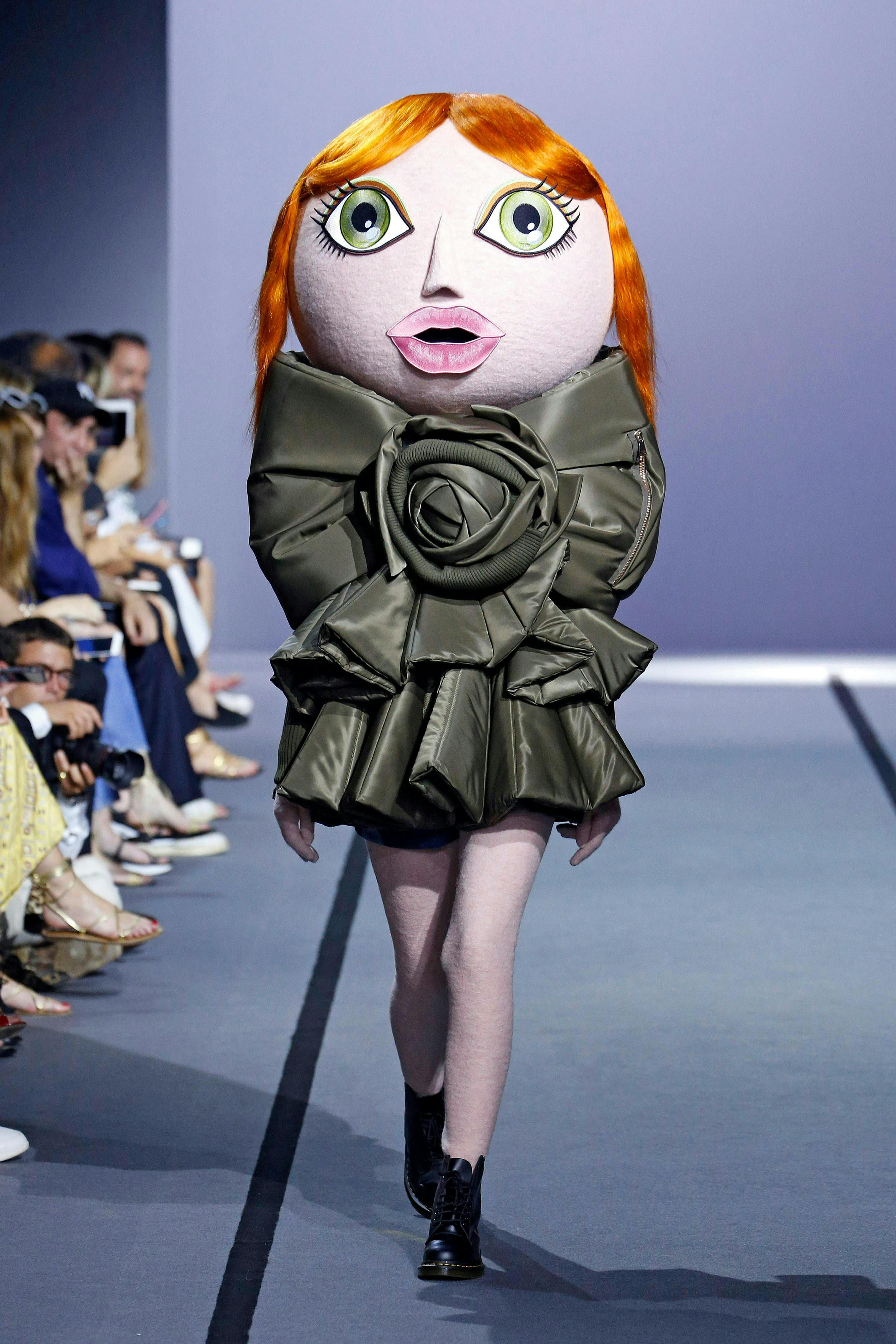 viktor and rolf haute couture fall winter 2017-18 paris july 2017 apparel clothing person human