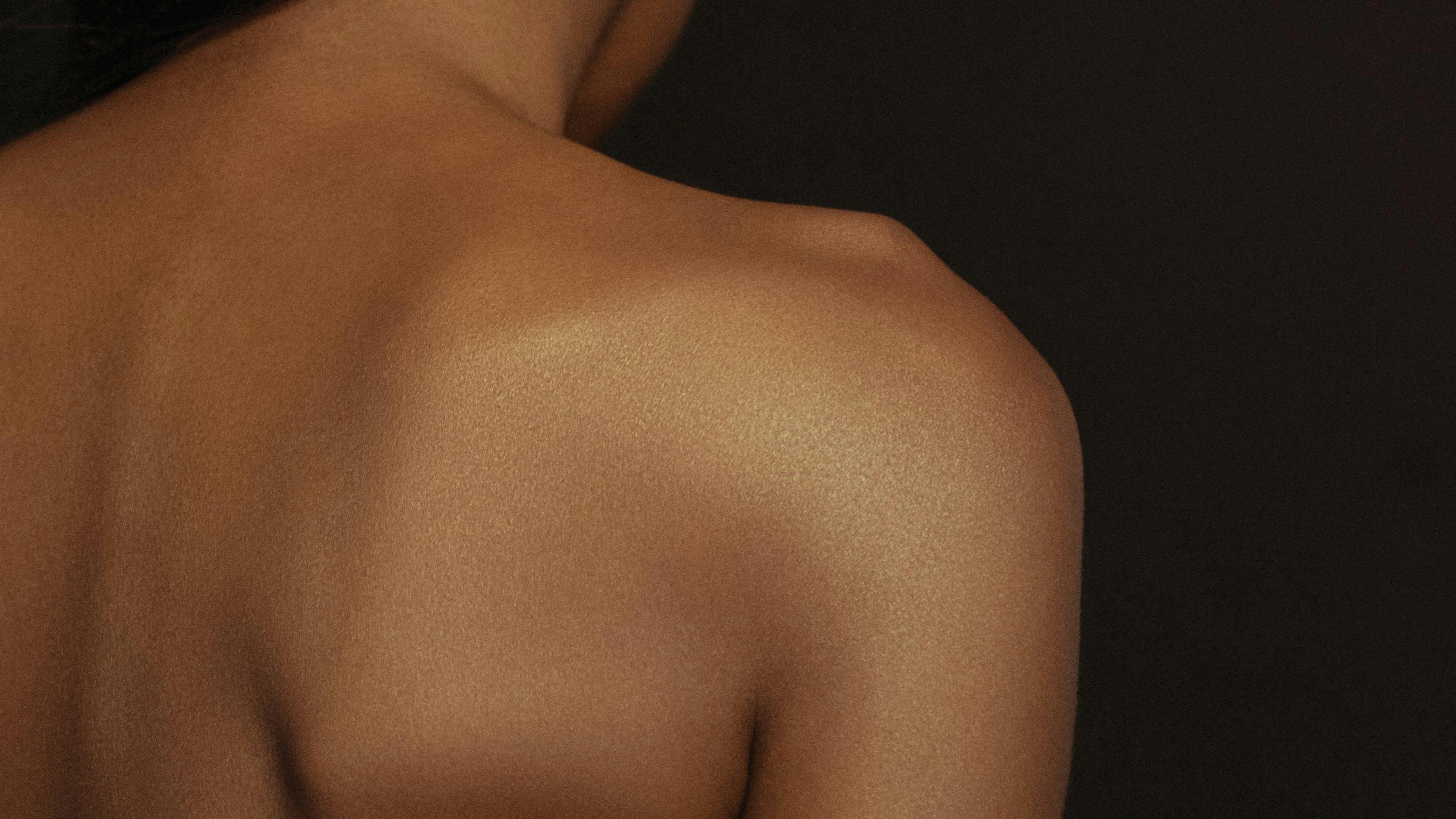 shoulder skin person human back