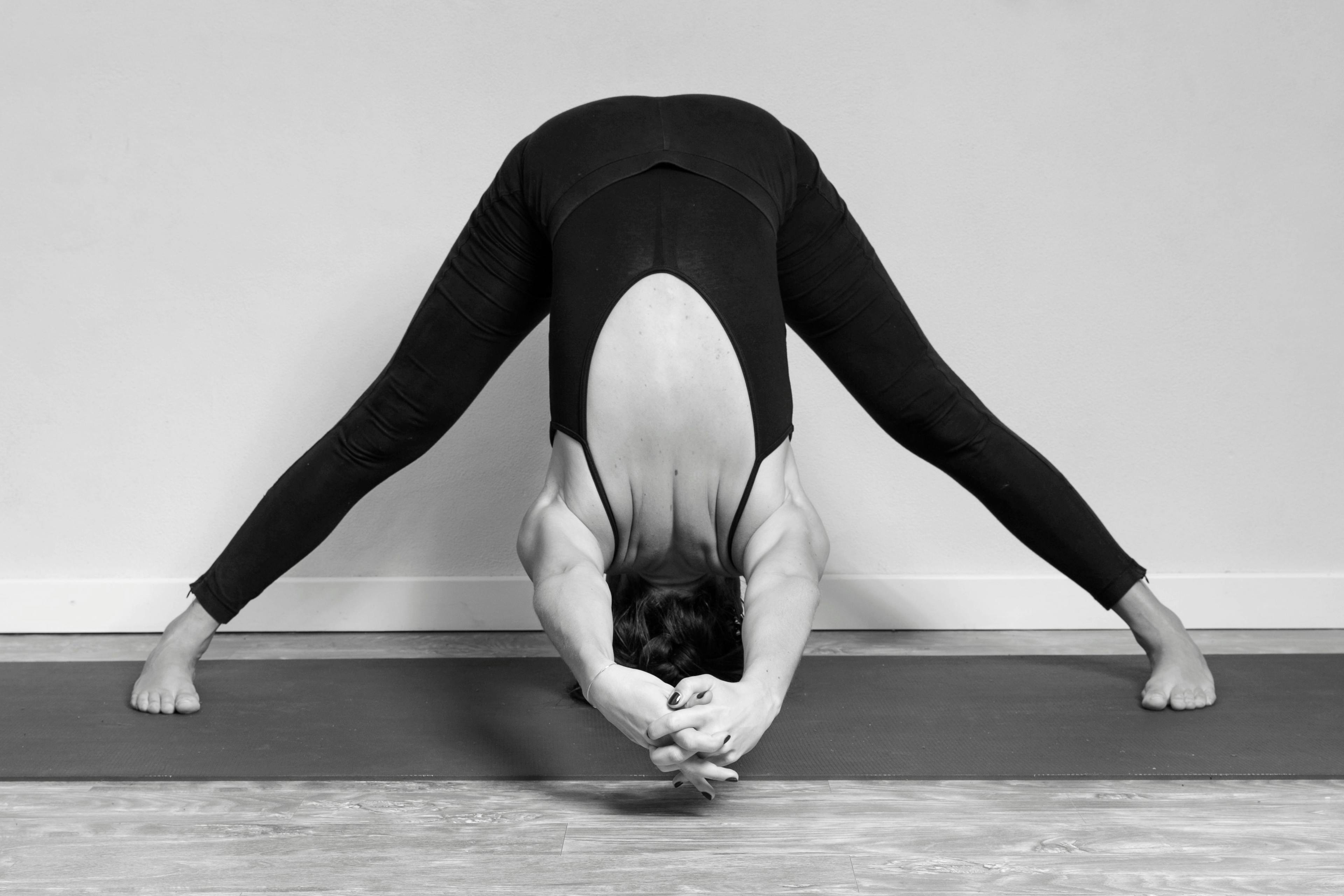 yoga esercizi da fare a casa