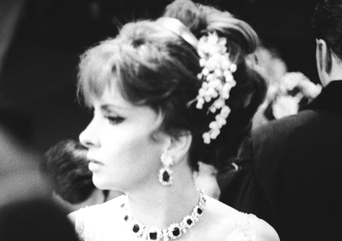 Gina Lollobrigida con parure Bulgari al ballo di Montecarlo, anni '60scatto di Paolo di Paolo courtesy of Archivio Paolo Di Paolo