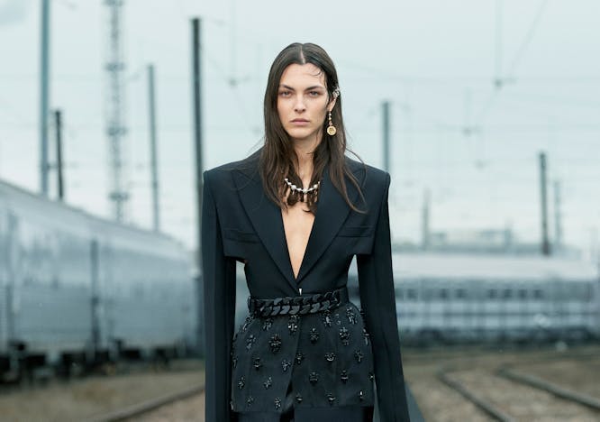 Givenchy Primavera Estate 2022 - in questa foto la top model Vittoria Ceretti