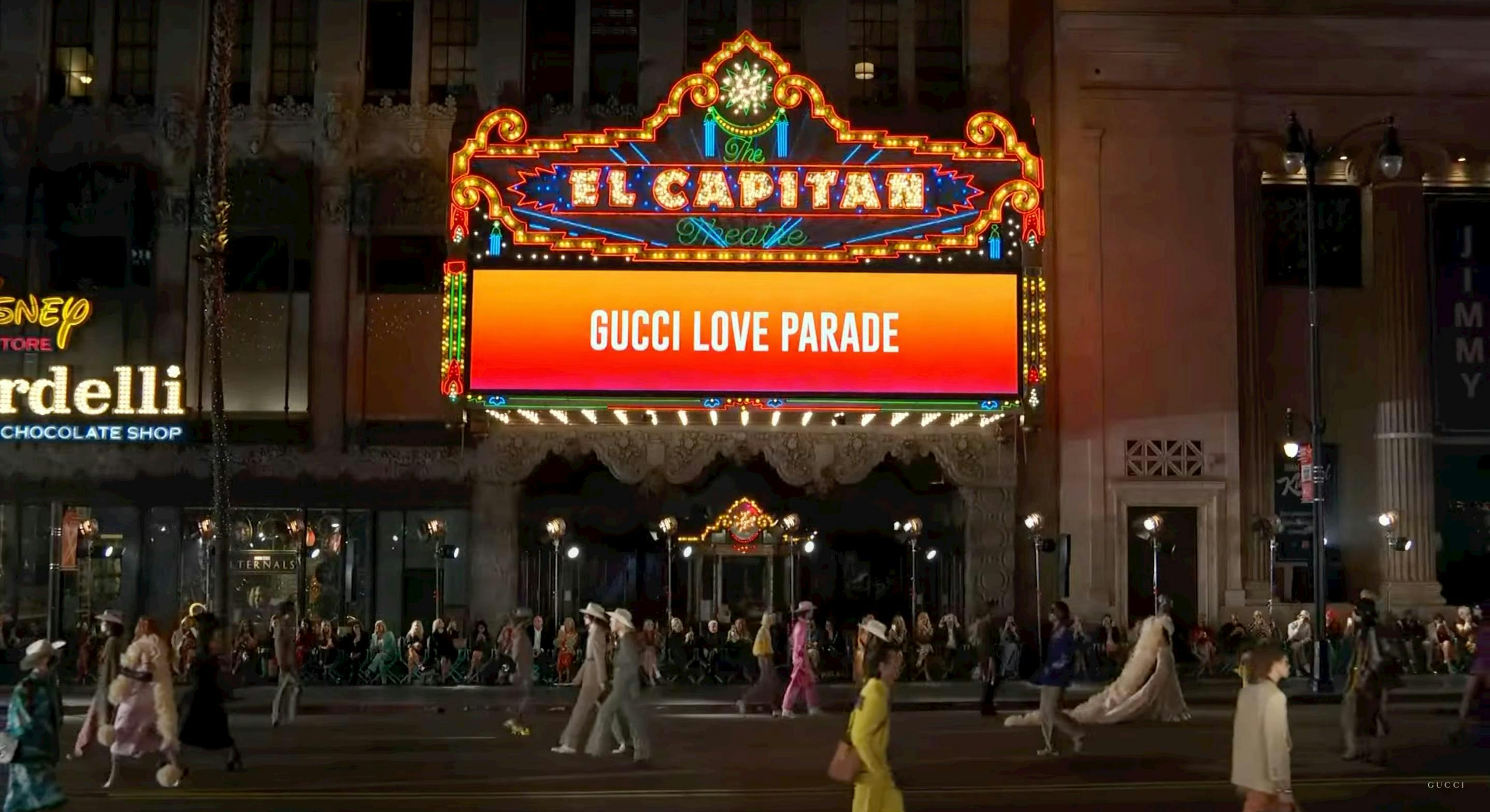Nella foto il finale di sfilata Gucci Love Parade la sfilata alla Hollywood Walk of Fame