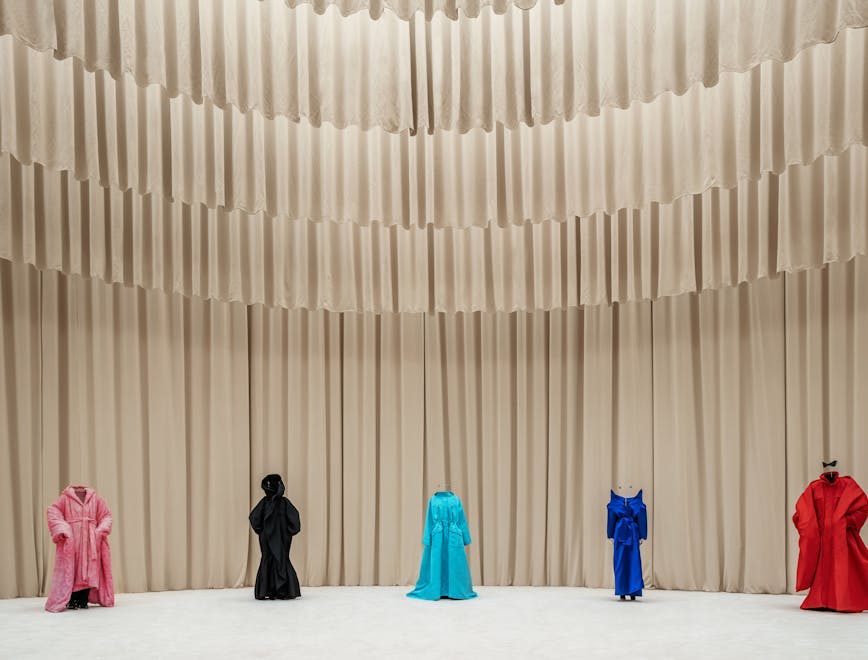 50° collezione Couture di Balenciaga, in una mostra al museo Tank di Shanghai