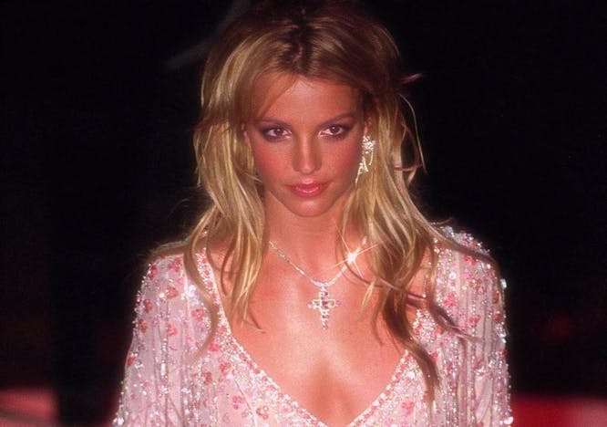 Britney Spears festeggia i suoi primi 40 anni da persona libera: ecco i suoi look migliori
