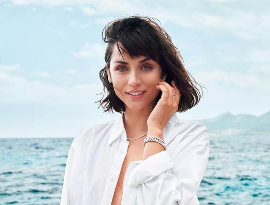 Ana De Armas x The Natural Diamond Council nella campagna 'For Moments Like No Other'