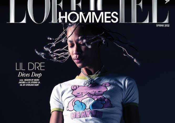 Lil Dre in cover indossa t-shirt, HEAVEN BY MARC JACOBS; pantaloni, S.R. STUDIO LA. CA. BY STERLING RUBY; pendente, HOMER.