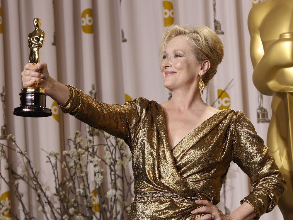 Meryl Streep con la statuetta conquistata per "The Iron Lady" nel 2012