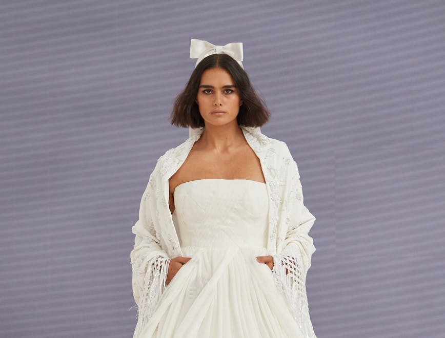 Il look bridal che ha chiuso la sfilata haute couture 2022 di Chanel. 