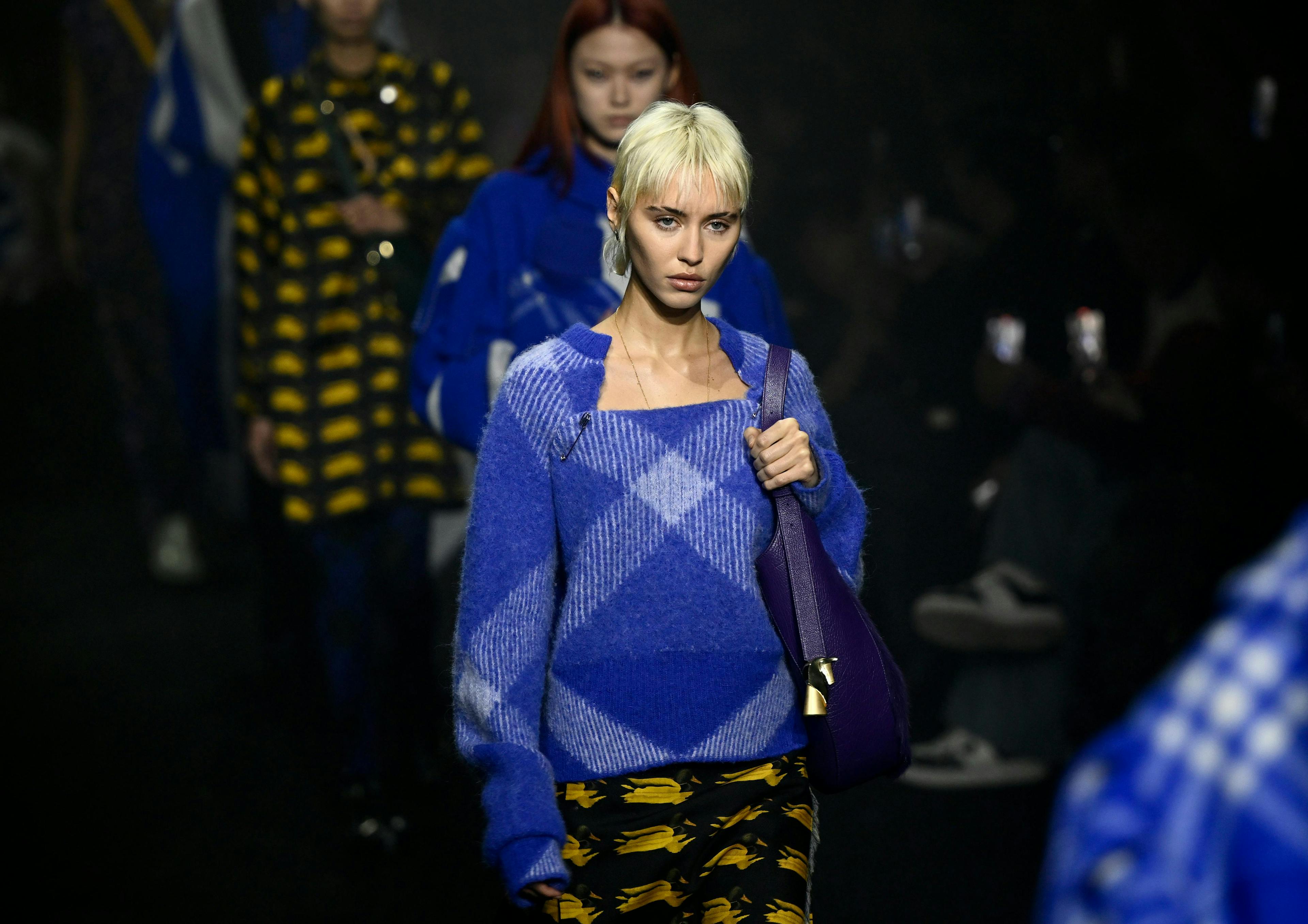 Burberry la sfialta autunno inverno 2023-24 presentata durante la London Fashion Week