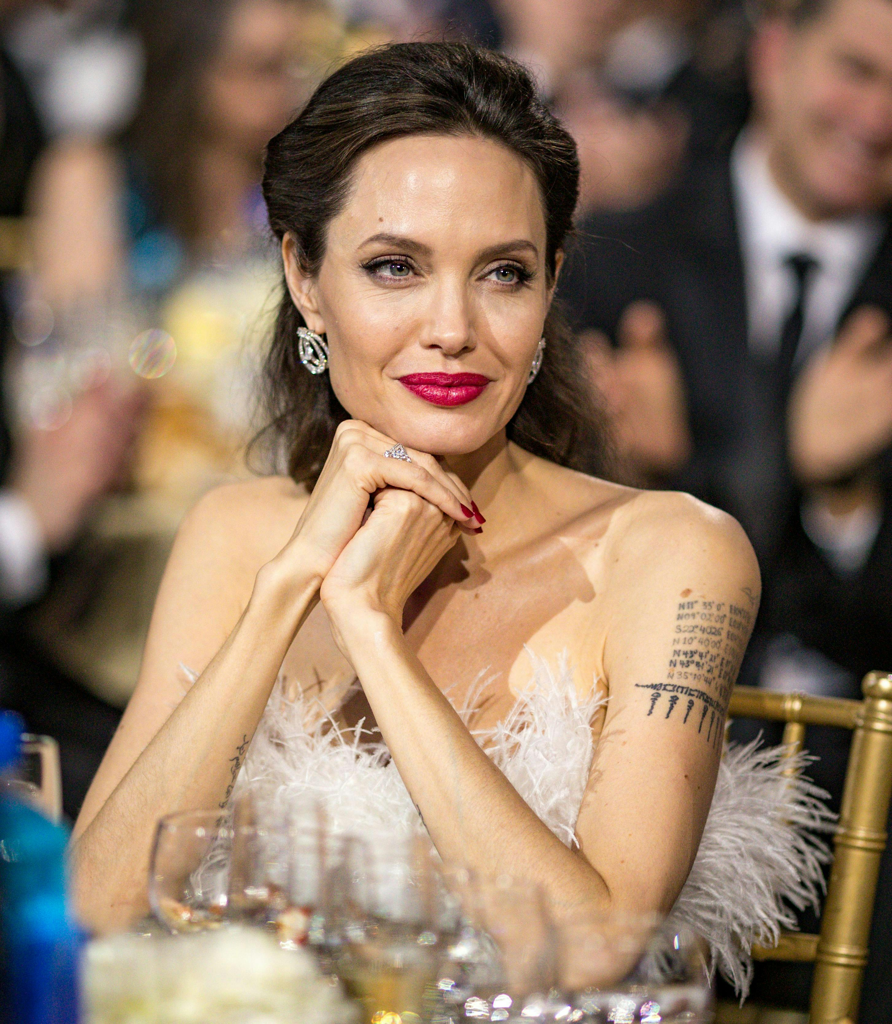 Angelina Jolie, 4 giugno 1975