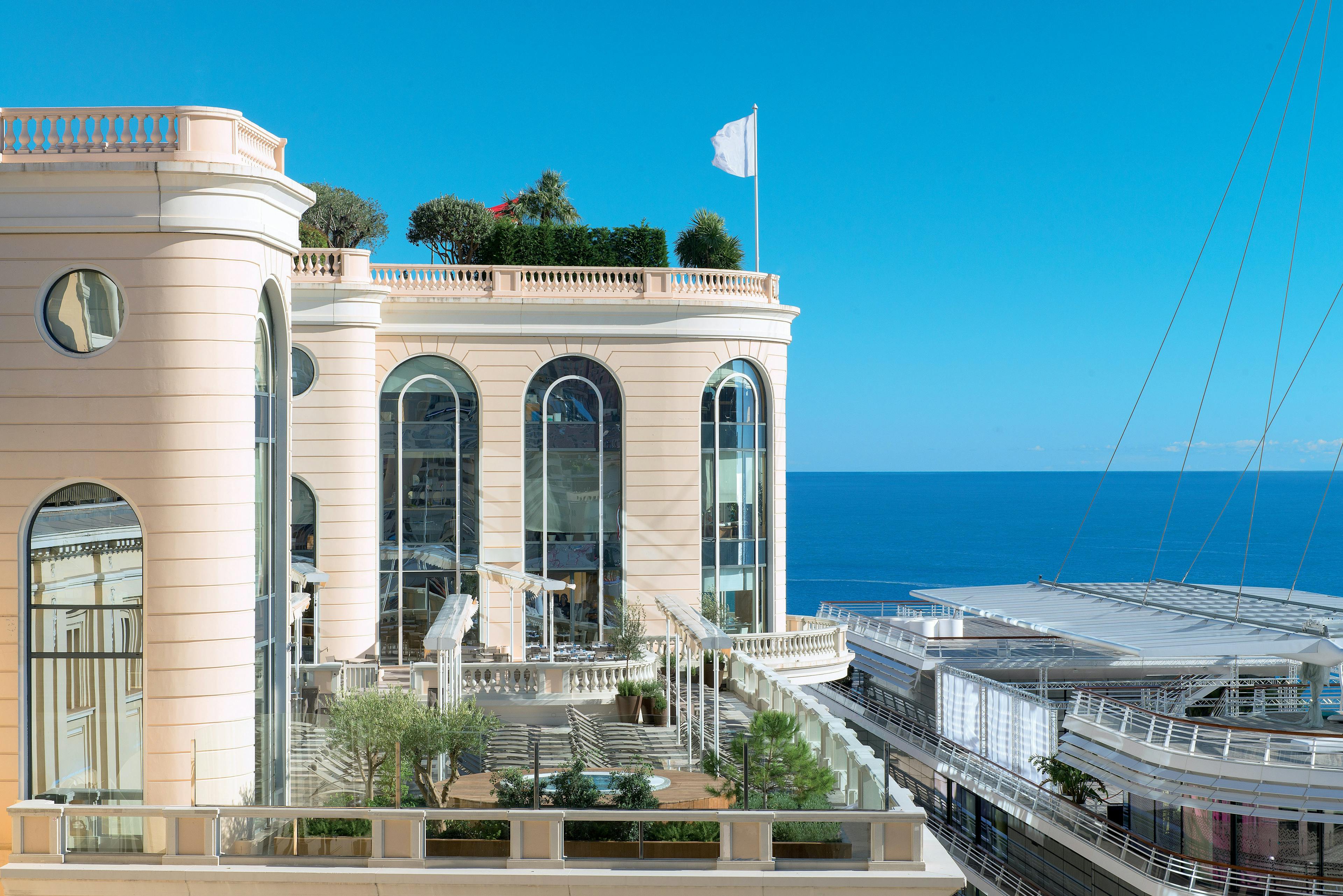 Il solarium delle Thermes Marins di Monte-Carlo (Courtesy Thermes Marins/Société des Bains de Mer)