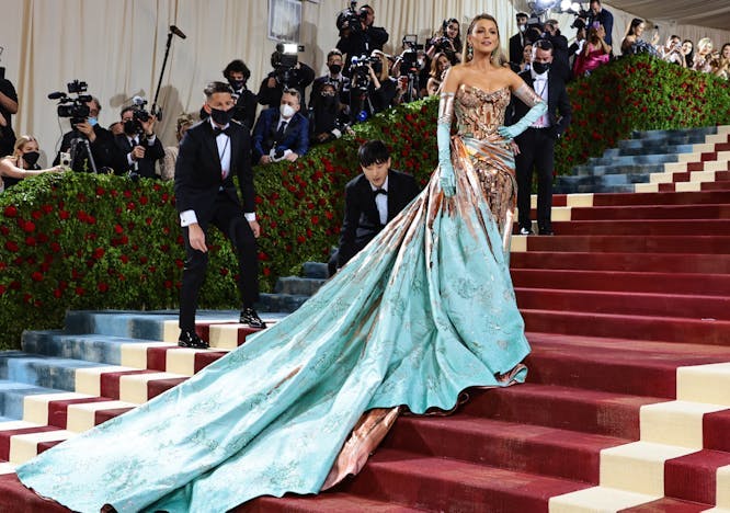 Blake Lively al Met Gala 2022 "In America: An Anthology of Fashion" at The Metropolitan Museum of Art on May 02, 2022 in New York City. (Photo by Jamie McCarthy/Getty Images)